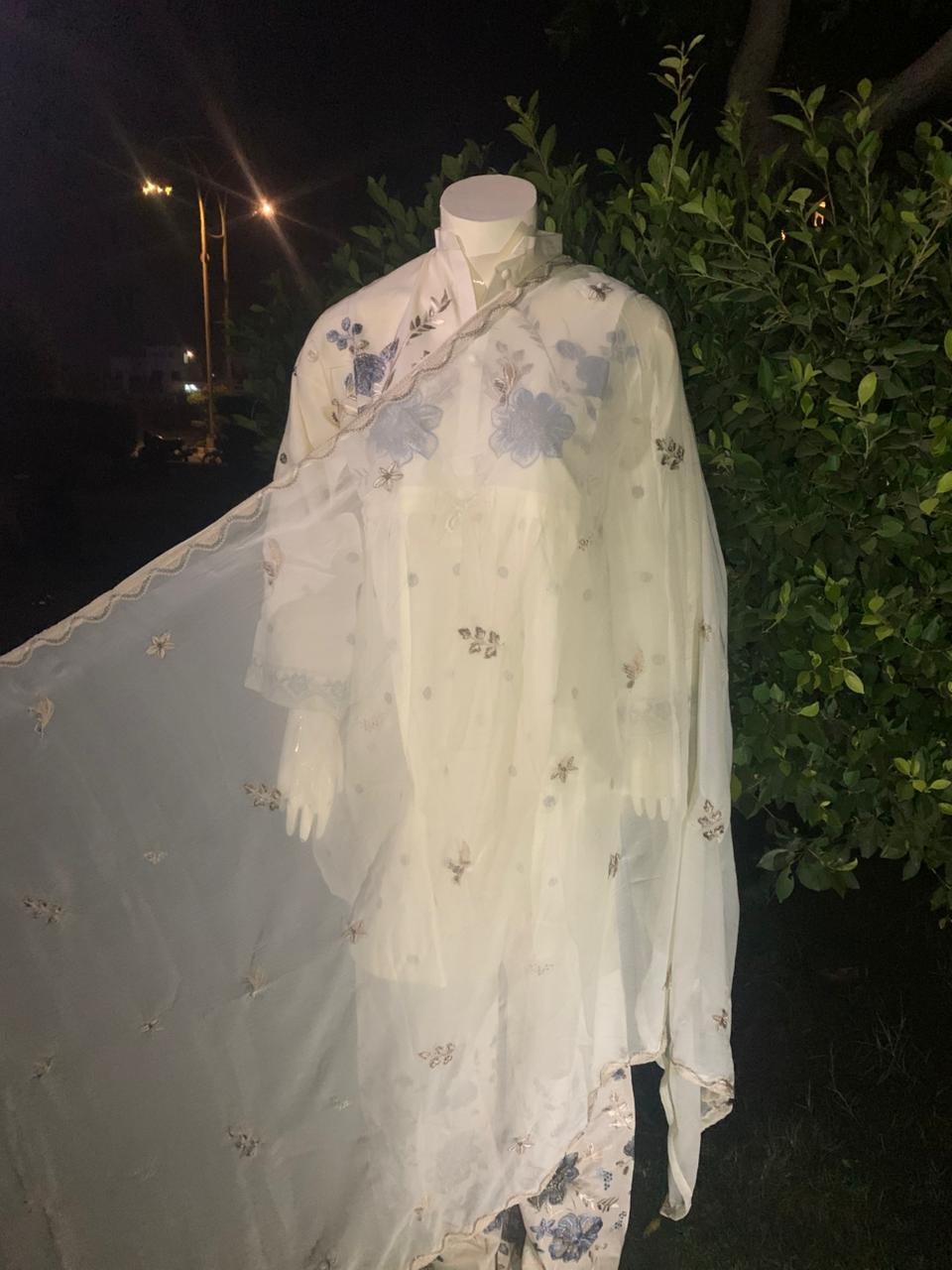 DORY SHORT FROK 3PC COTTON EMBROIDERIED WITH SHAFOON EMBROIDRY DUPPATTA