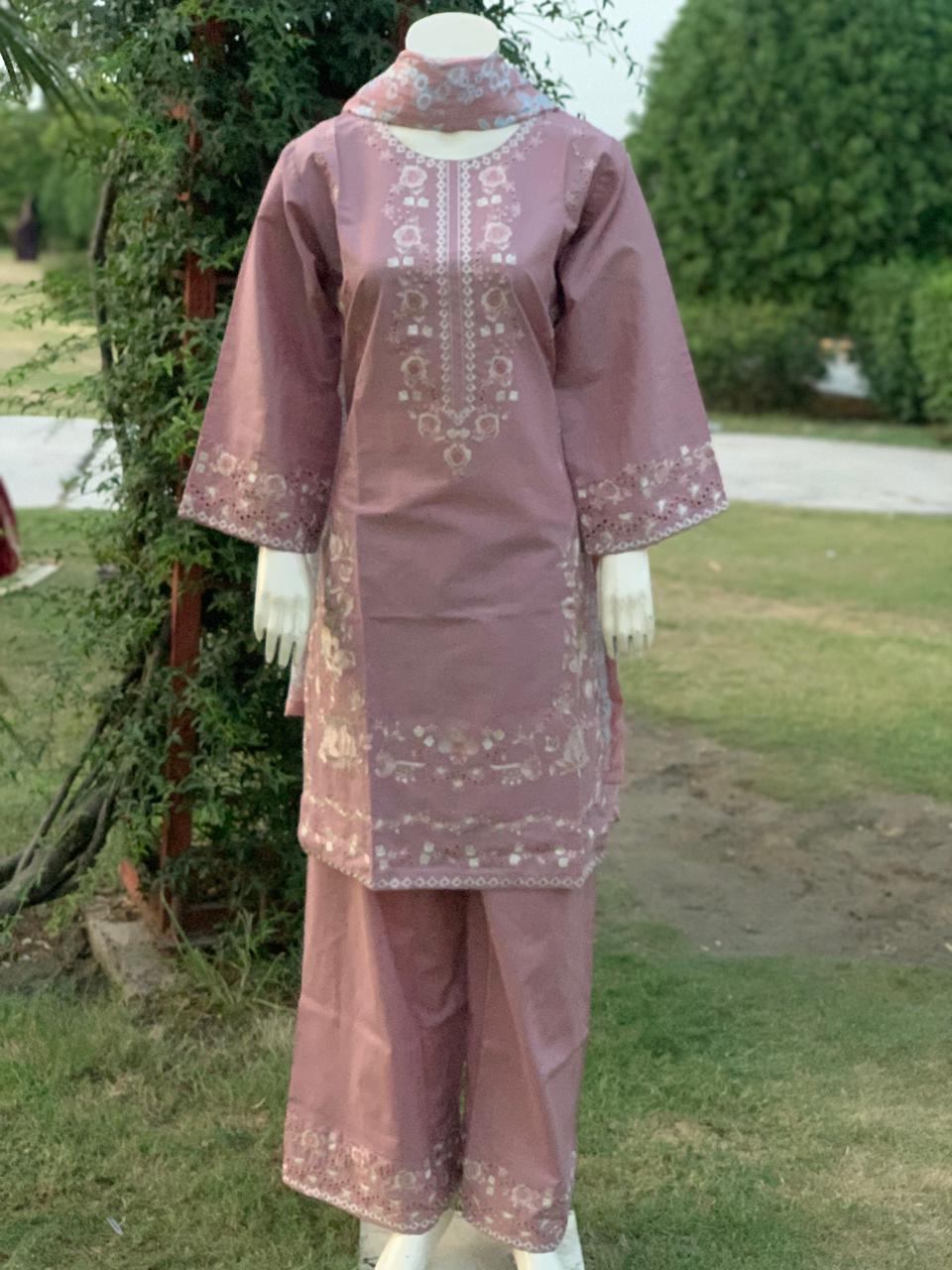 SAME THREAD 3PC COTTON EMBROIDRID WITH PRINTED DUPATTA.