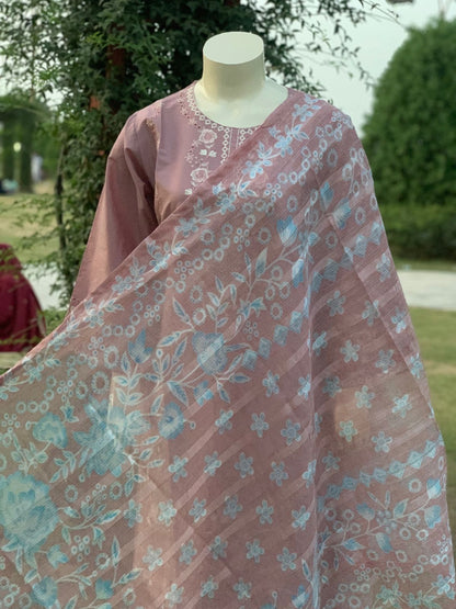 SAME THREAD 3PC COTTON EMBROIDRID WITH PRINTED DUPATTA.