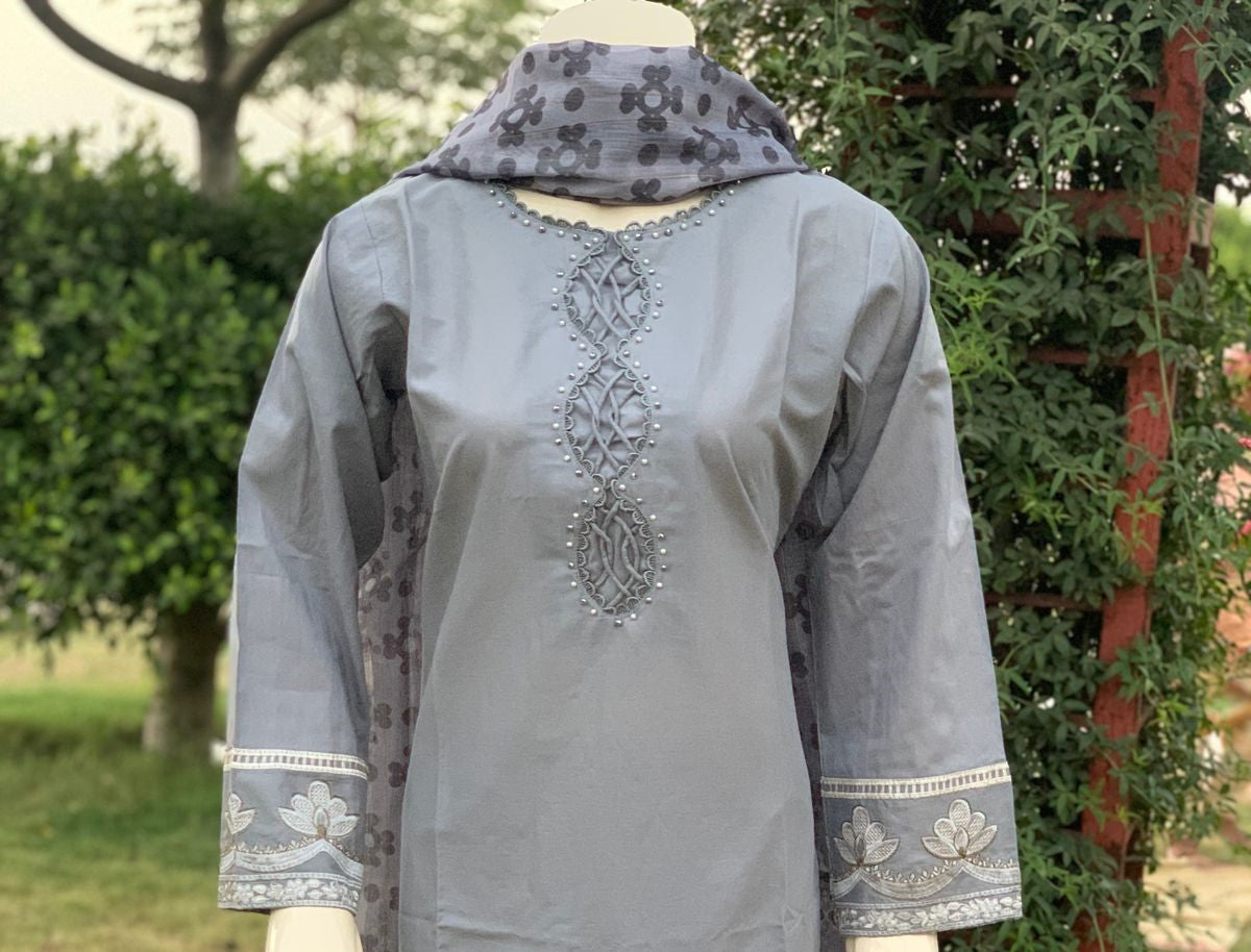 DORI GLA 3PC COTTON EMBROIDERIED & CUT WORK WITH PRINT DUPATTA